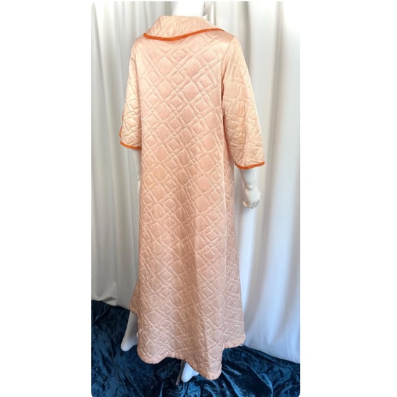 Vintage 60’s Elegant Lady Montreal Long Quilted Bed Jacket - Coat - Robe - XS/S - Picture 9 of 10